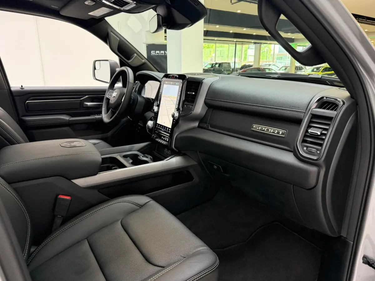 1500 5.7 V8 4x4 Crew Cab Sport Widebody Backflip BPM-vrij Panodak