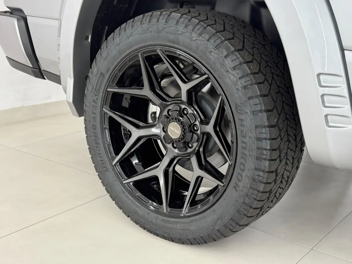 1500 5.7 V8 4x4 Crew Cab Sport Widebody Backflip BPM-vrij Panodak