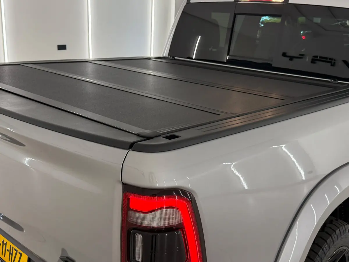 1500 5.7 V8 4x4 Crew Cab Sport Widebody Backflip BPM-vrij Panodak
