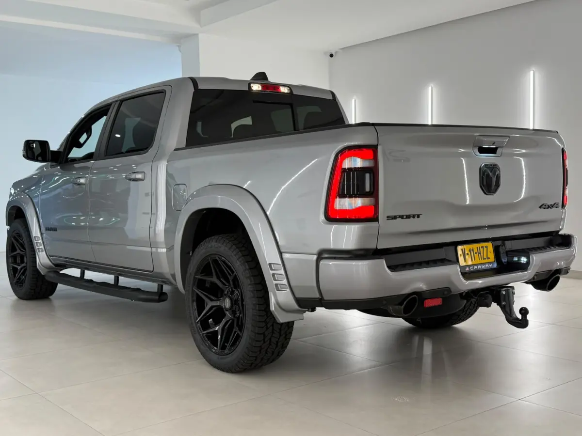 1500 5.7 V8 4x4 Crew Cab Sport Widebody Backflip BPM-vrij Panodak