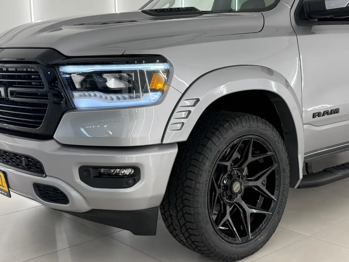 Pick Up 5.7 V8 4x4 Crew Cab Sport Widebody Backflip BPM-vrij Panodak