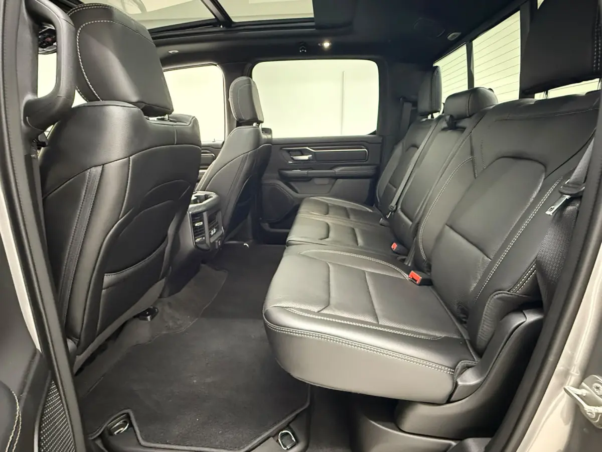 Pick Up 5.7 V8 4x4 Crew Cab Sport Widebody Backflip BPM-vrij Panodak