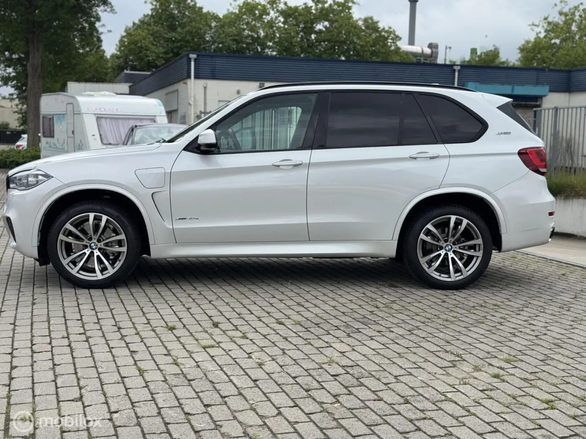 xDrive40e iPerformance High Executive 3 X TV , VOLL !
