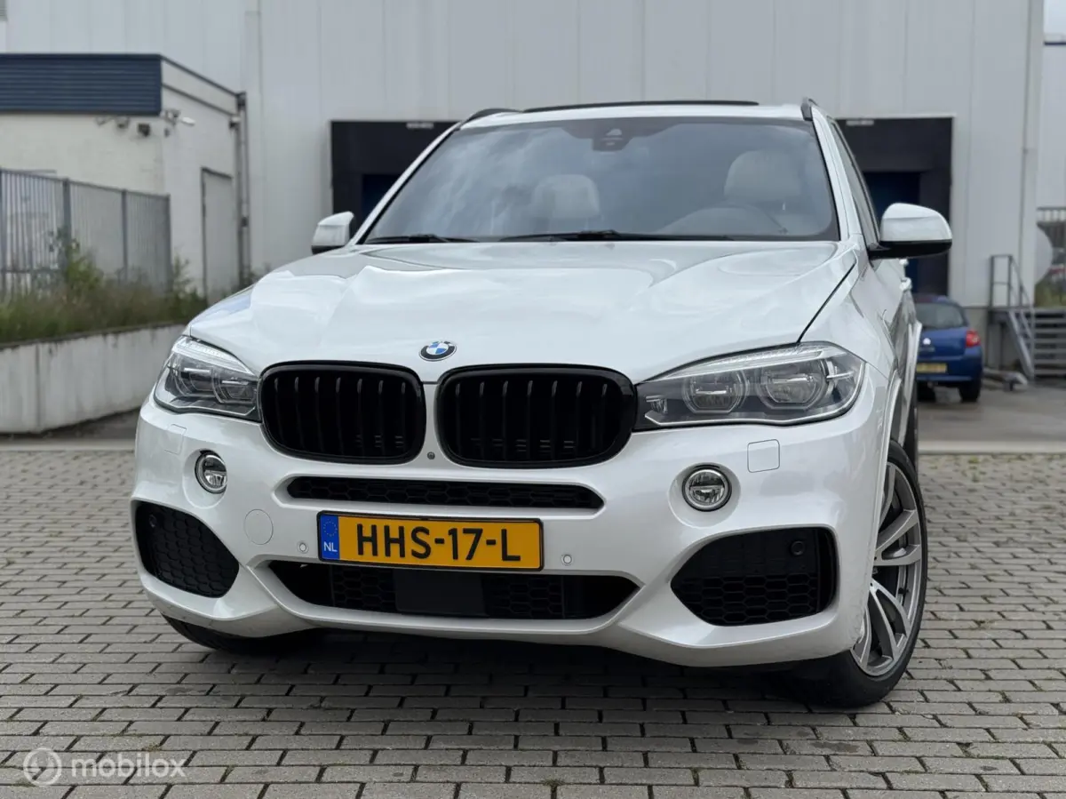 xDrive40e iPerformance High Executive 3 X TV , VOLL !