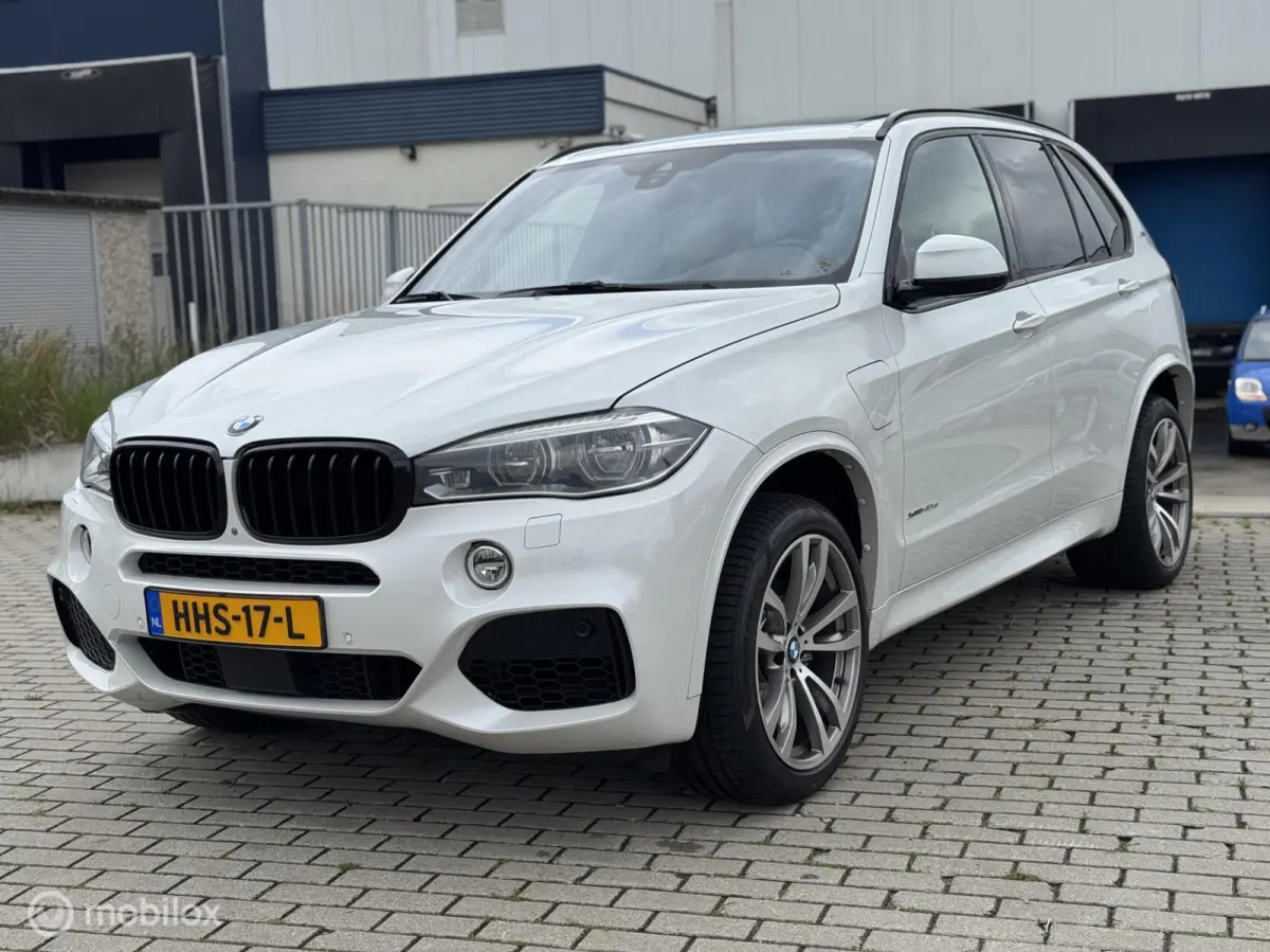 xDrive40e iPerformance High Executive 3 X TV , VOLL !