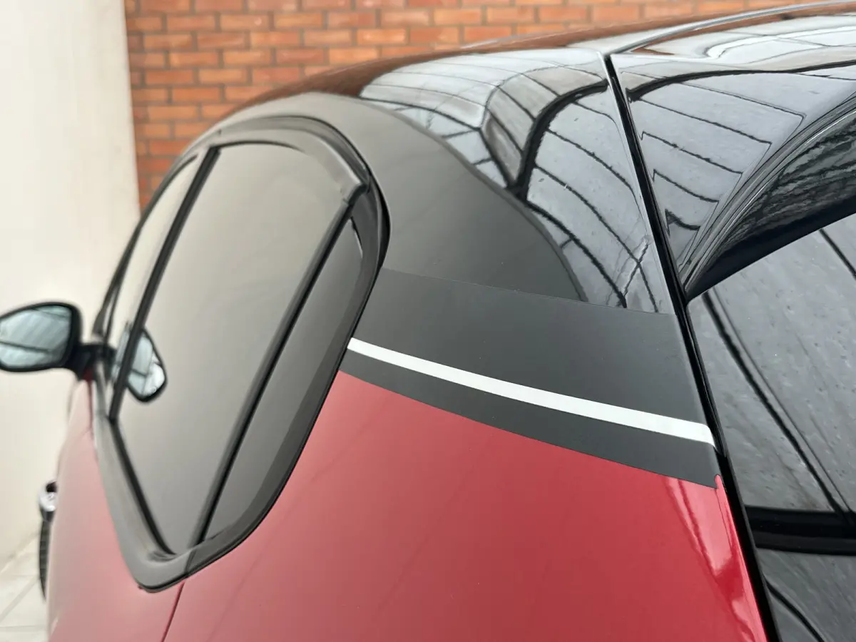 PureTech 110 S&S Shine | Trekhaak afneembaar | Panoramadak | Keyless | Carplay | Parkeersensoren voor + achter |  Cruise Control | Climate Control | Achteruitrijcamera | Dodehoekdetectie | D