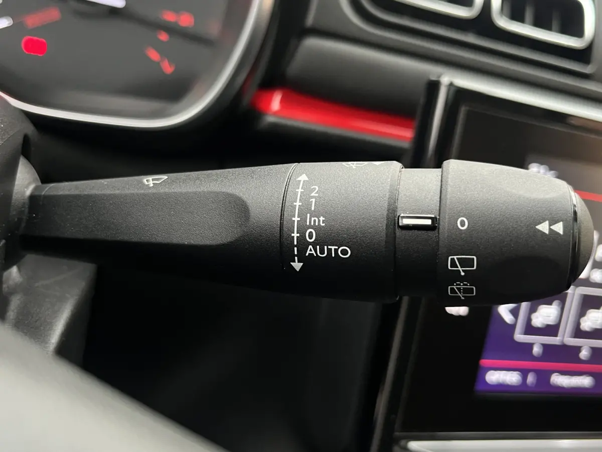 PureTech 110 S&S Shine | Trekhaak afneembaar | Panoramadak | Keyless | Carplay | Parkeersensoren voor + achter |  Cruise Control | Climate Control | Achteruitrijcamera | Dodehoekdetectie | D
