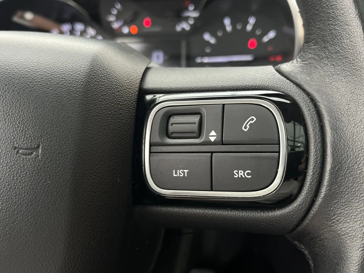 PureTech 110 S&S Shine | Trekhaak afneembaar | Panoramadak | Keyless | Carplay | Parkeersensoren voor + achter |  Cruise Control | Climate Control | Achteruitrijcamera | Dodehoekdetectie | D