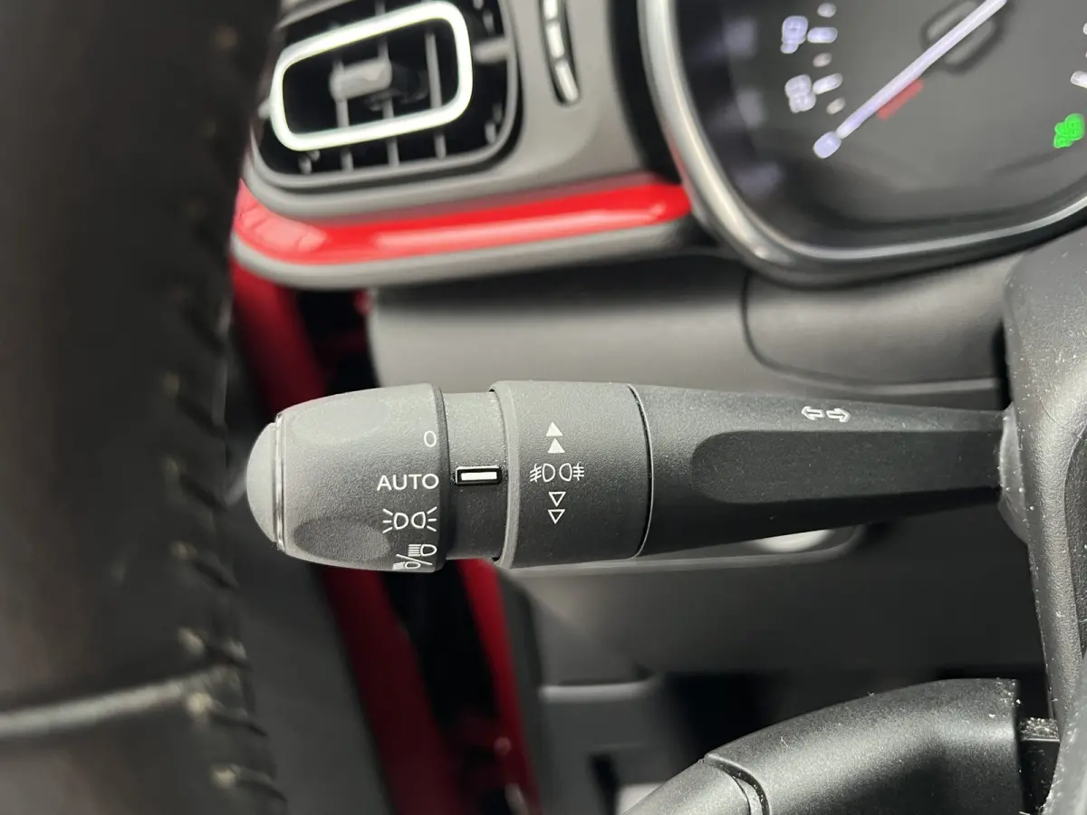 PureTech 110 S&S Shine | Trekhaak afneembaar | Panoramadak | Keyless | Carplay | Parkeersensoren voor + achter |  Cruise Control | Climate Control | Achteruitrijcamera | Dodehoekdetectie | D