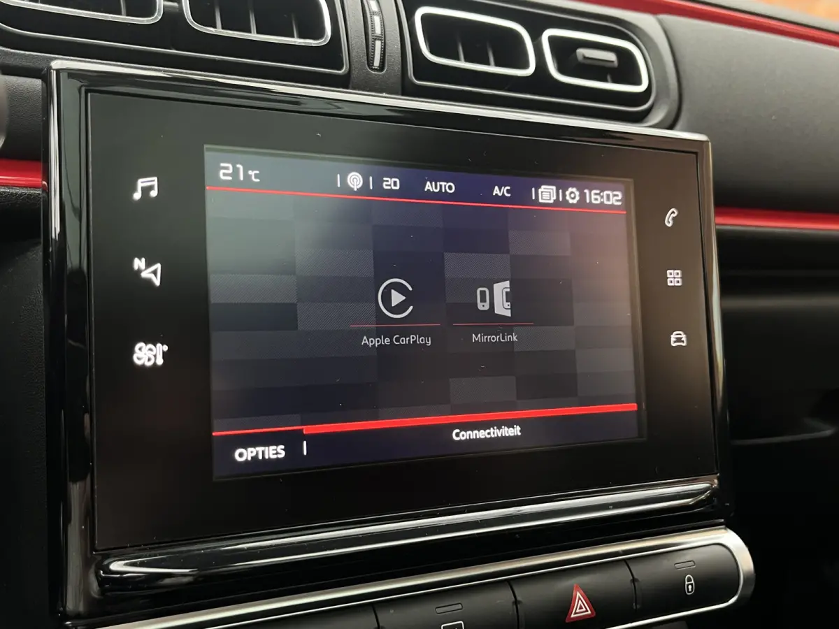 PureTech 110 S&S Shine | Trekhaak afneembaar | Panoramadak | Keyless | Carplay | Parkeersensoren voor + achter |  Cruise Control | Climate Control | Achteruitrijcamera | Dodehoekdetectie | D