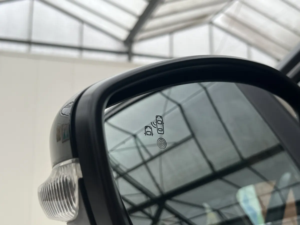 PureTech 110 S&S Shine | Trekhaak afneembaar | Panoramadak | Keyless | Carplay | Parkeersensoren voor + achter |  Cruise Control | Climate Control | Achteruitrijcamera | Dodehoekdetectie | D