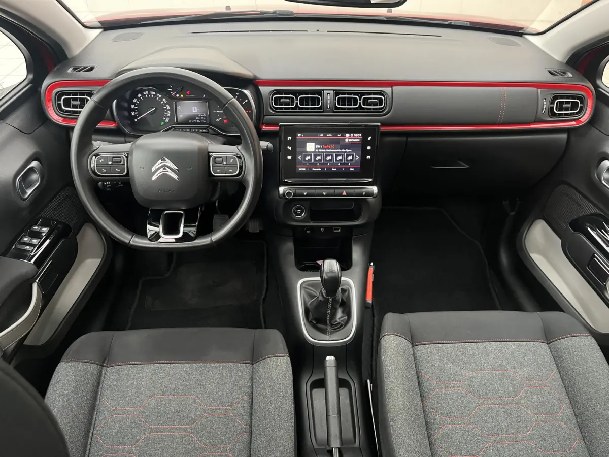 PureTech 110 S&S Shine | Trekhaak afneembaar | Panoramadak | Keyless | Carplay | Parkeersensoren voor + achter |  Cruise Control | Climate Control | Achteruitrijcamera | Dodehoekdetectie | D
