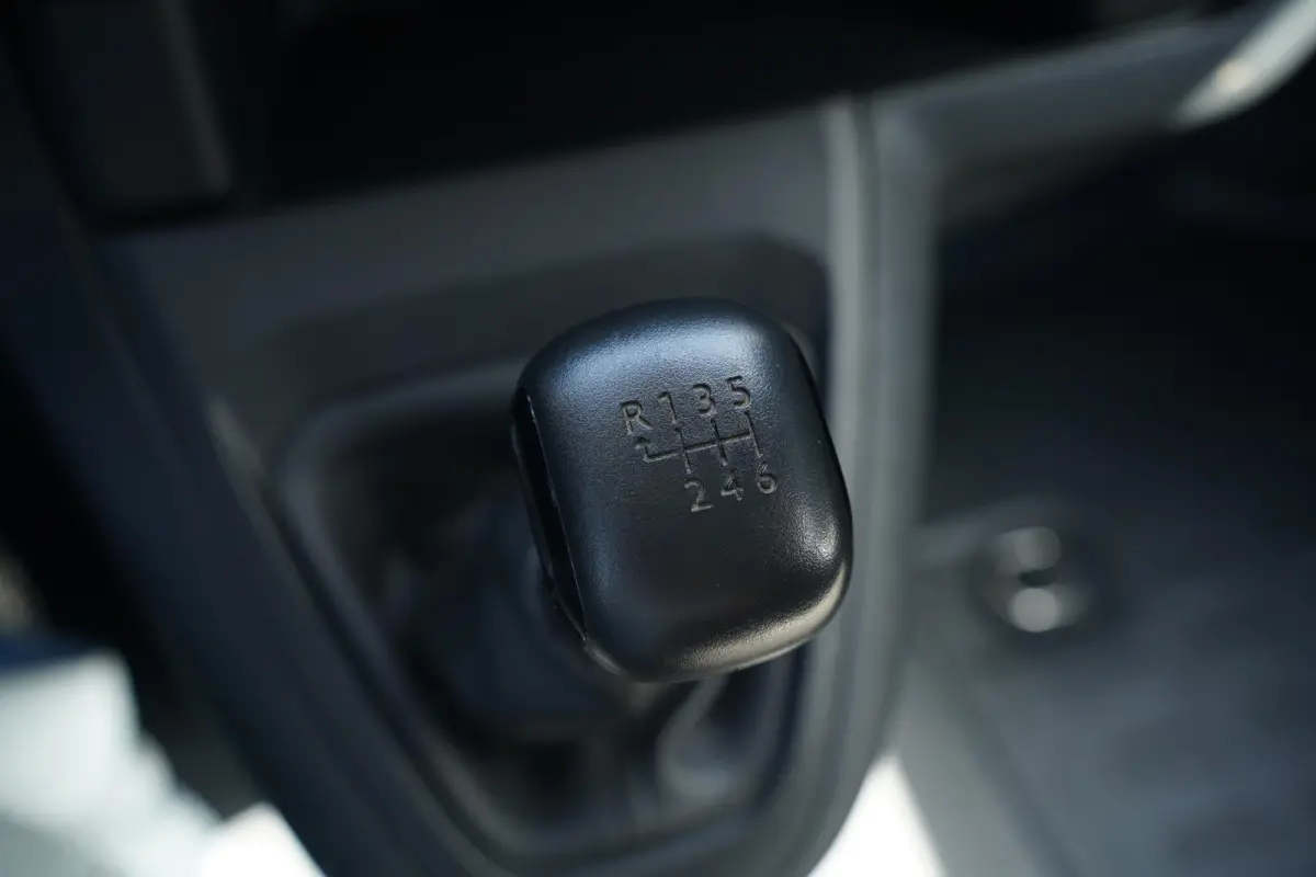 2.0 MultiJet 145 pk L3 Airco, Apple Carplay Cruise Control, Laadruimte Pakket, PDC achter, 3-Zits