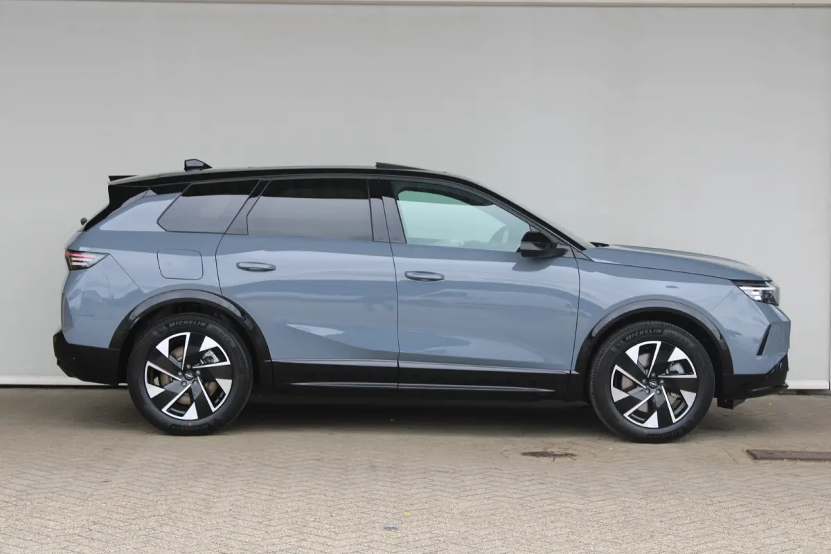 1.6 Turbo Plug-in-Hybrid GS | Trekhaak | Navigatie | Panoramadak | Matrix koplampen | AGR stoelen | Cruise control adaptief |