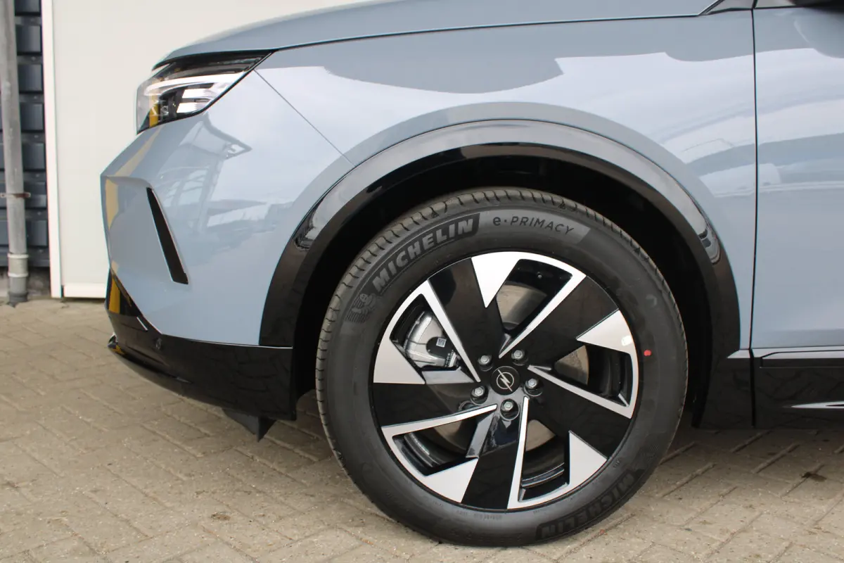 1.6 Turbo Plug-in-Hybrid GS | Trekhaak | Navigatie | Panoramadak | Matrix koplampen | AGR stoelen | Cruise control adaptief |