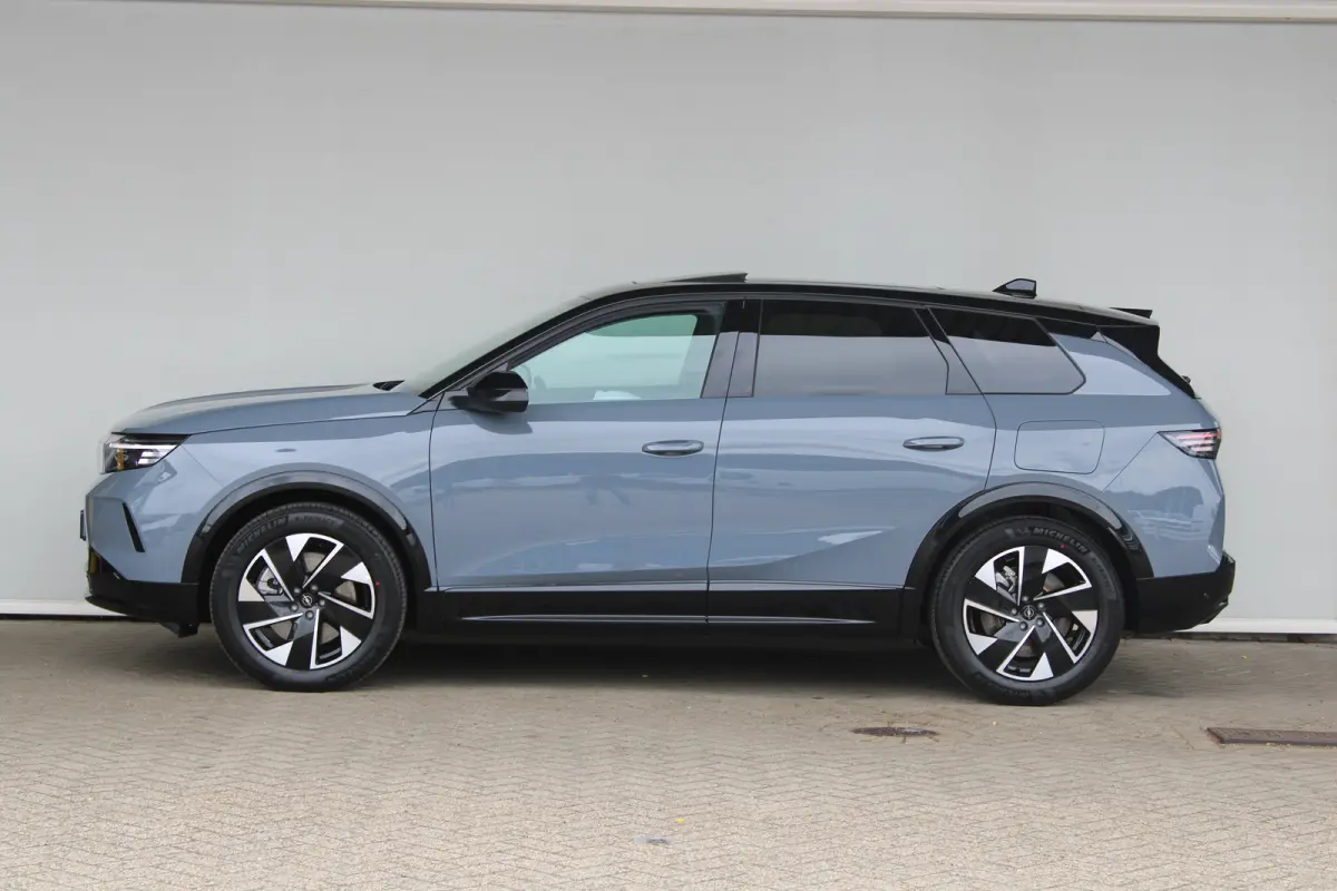 1.6 Turbo Plug-in-Hybrid GS | Trekhaak | Navigatie | Panoramadak | Matrix koplampen | AGR stoelen | Cruise control adaptief |