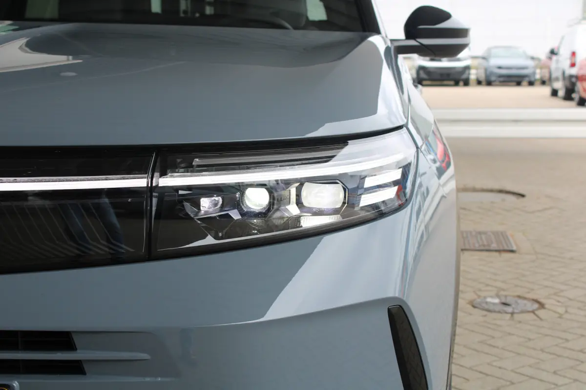 1.6 Turbo Plug-in-Hybrid GS | Trekhaak | Navigatie | Panoramadak | Matrix koplampen | AGR stoelen | Cruise control adaptief |