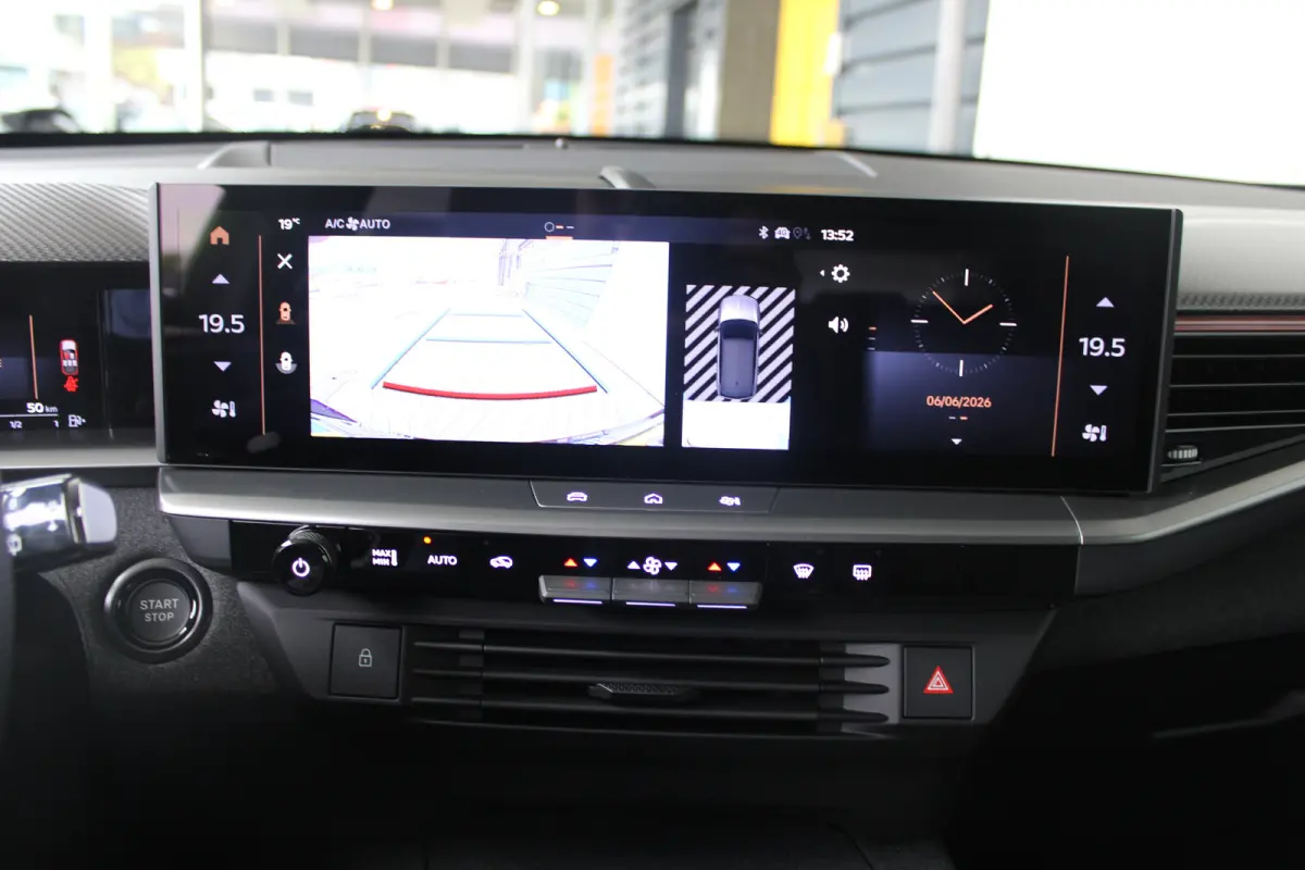 1.6 Turbo Plug-in-Hybrid GS | Trekhaak | Navigatie | Panoramadak | Matrix koplampen | AGR stoelen | Cruise control adaptief |