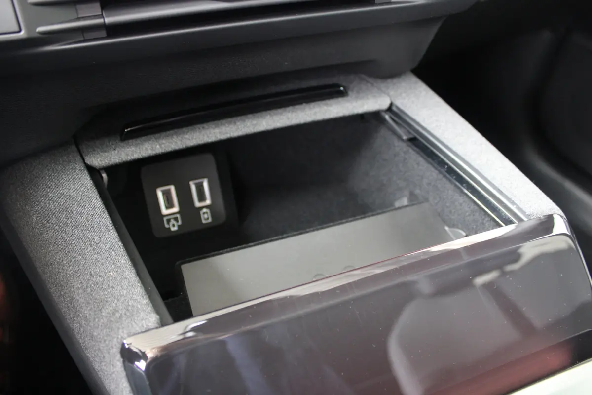 1.6 Turbo Plug-in-Hybrid GS | Trekhaak | Navigatie | Panoramadak | Matrix koplampen | AGR stoelen | Cruise control adaptief |