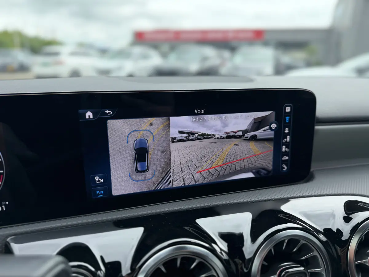 250 e Luxury Line Panoramadak Trekhaak Stuurwielverwarming Carplay ACC 360 gr Camera