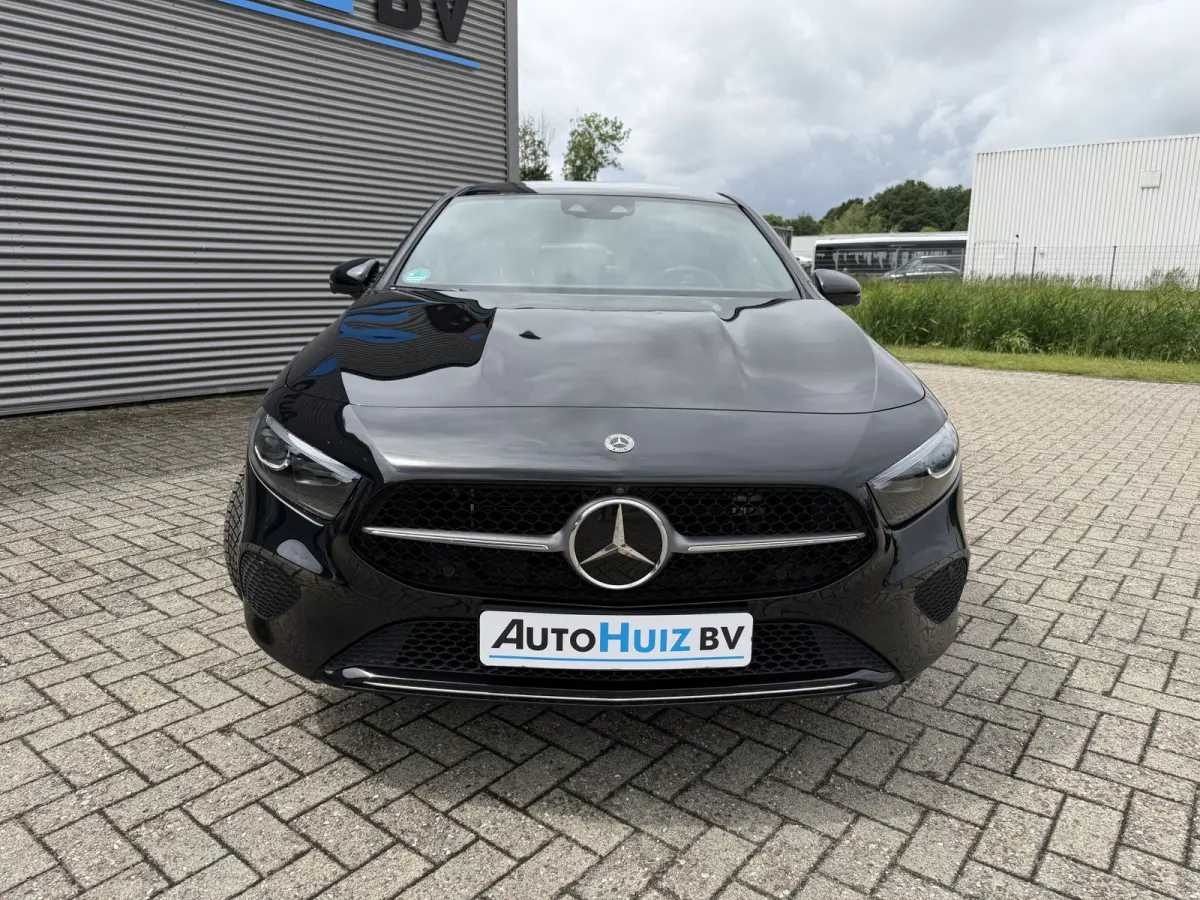 250 e Luxury Line Panoramadak Trekhaak Stuurwielverwarming Carplay ACC 360 gr Camera