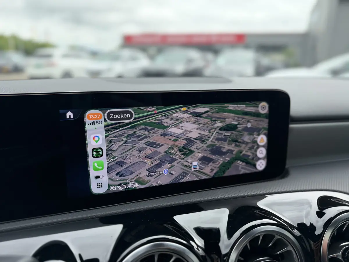 250 e Luxury Line Panoramadak Trekhaak Stuurwielverwarming Carplay ACC 360 gr Camera