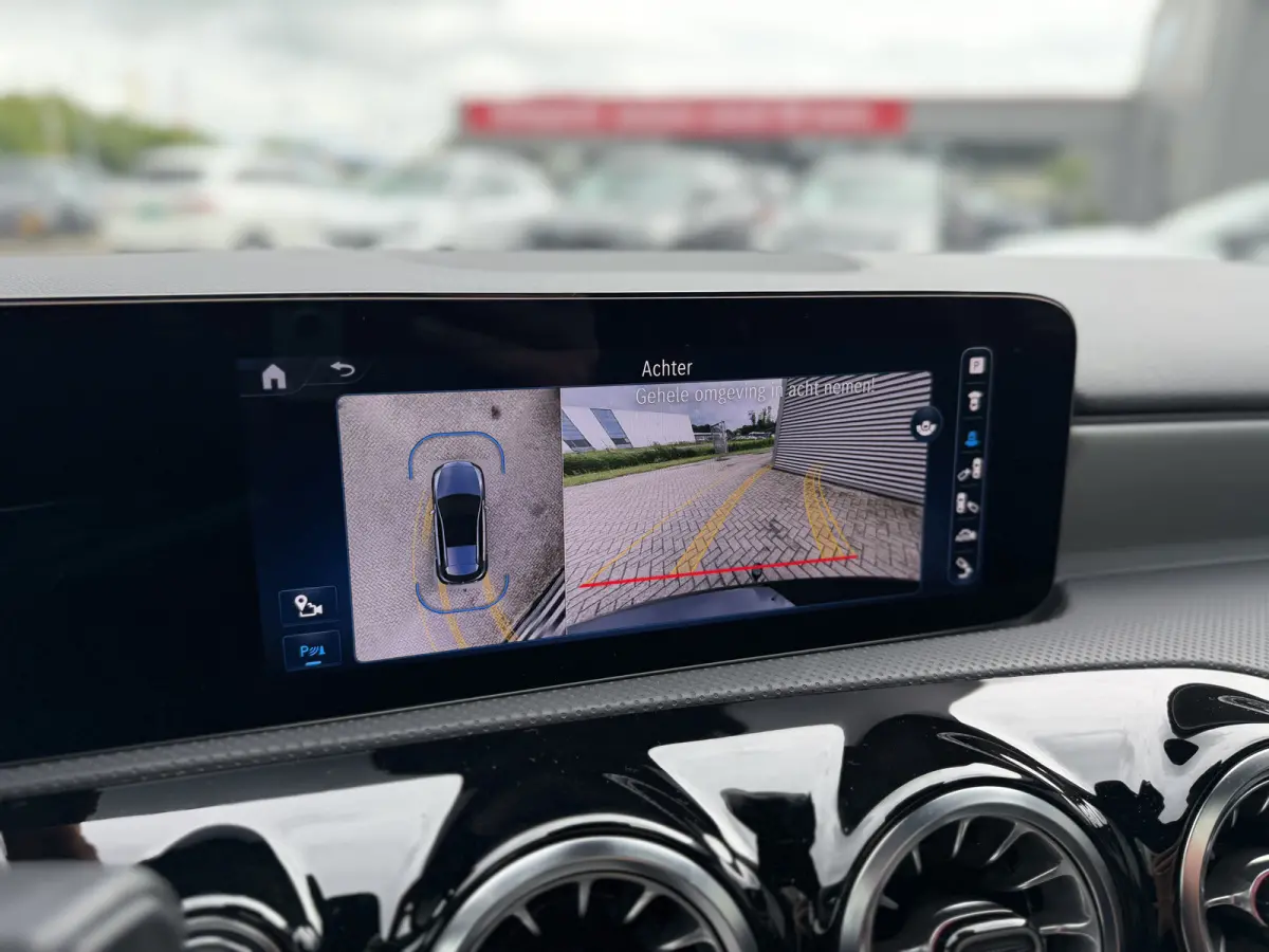 250 e Luxury Line Panoramadak Trekhaak Stuurwielverwarming Carplay ACC 360 gr Camera
