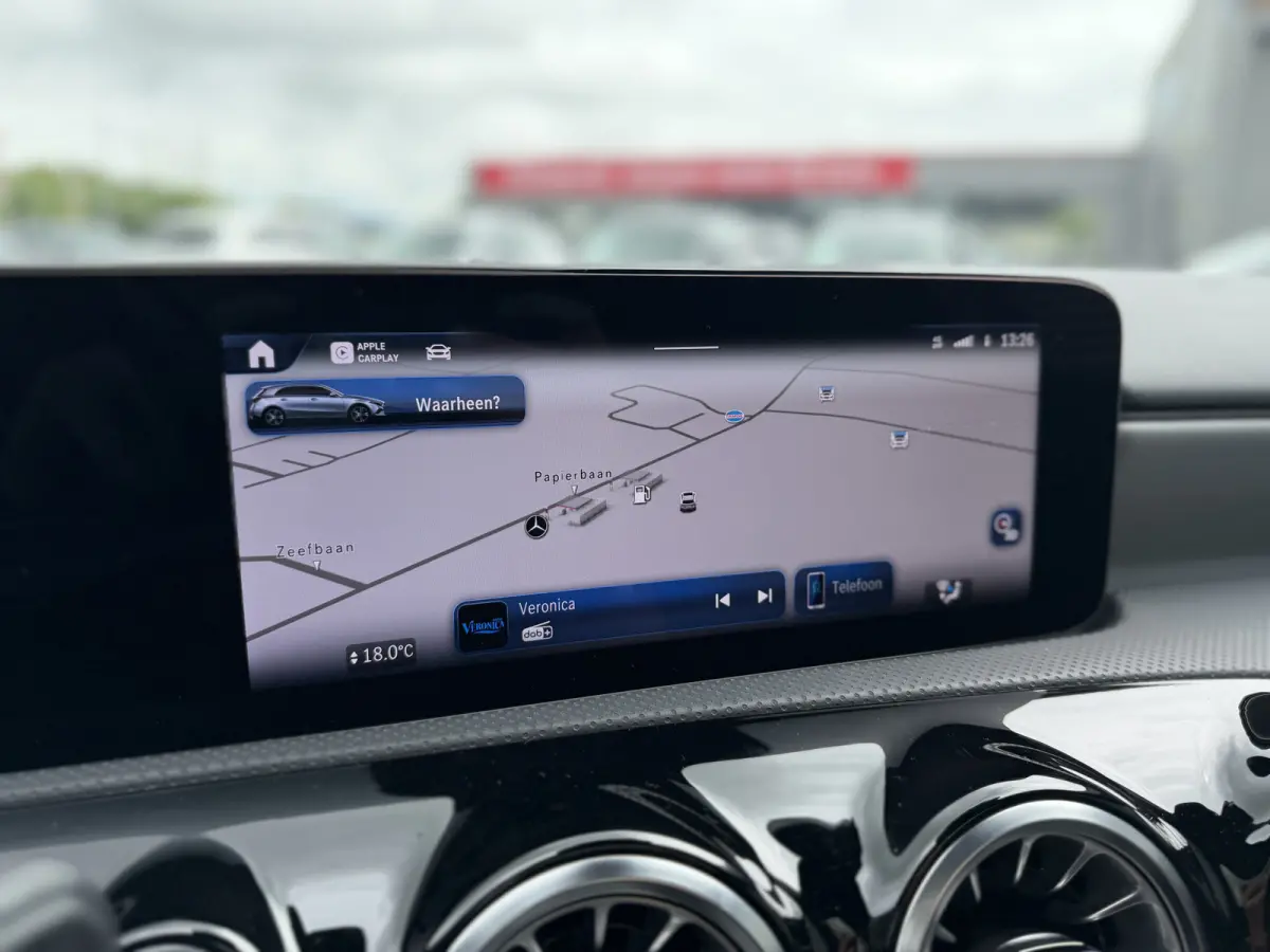 250 e Luxury Line Panoramadak Trekhaak Stuurwielverwarming Carplay ACC 360 gr Camera
