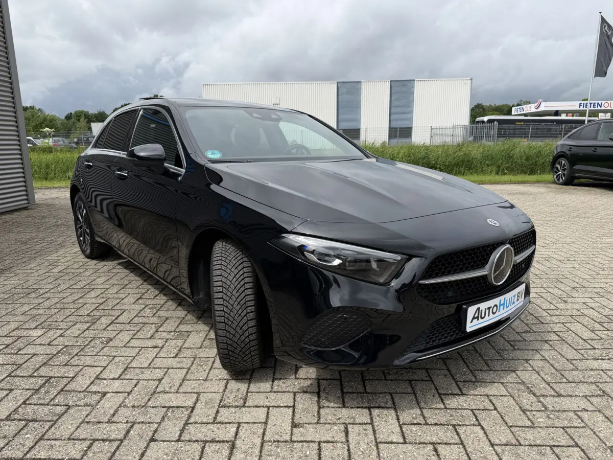 250 e Luxury Line Panoramadak Trekhaak Stuurwielverwarming Carplay ACC 360 gr Camera