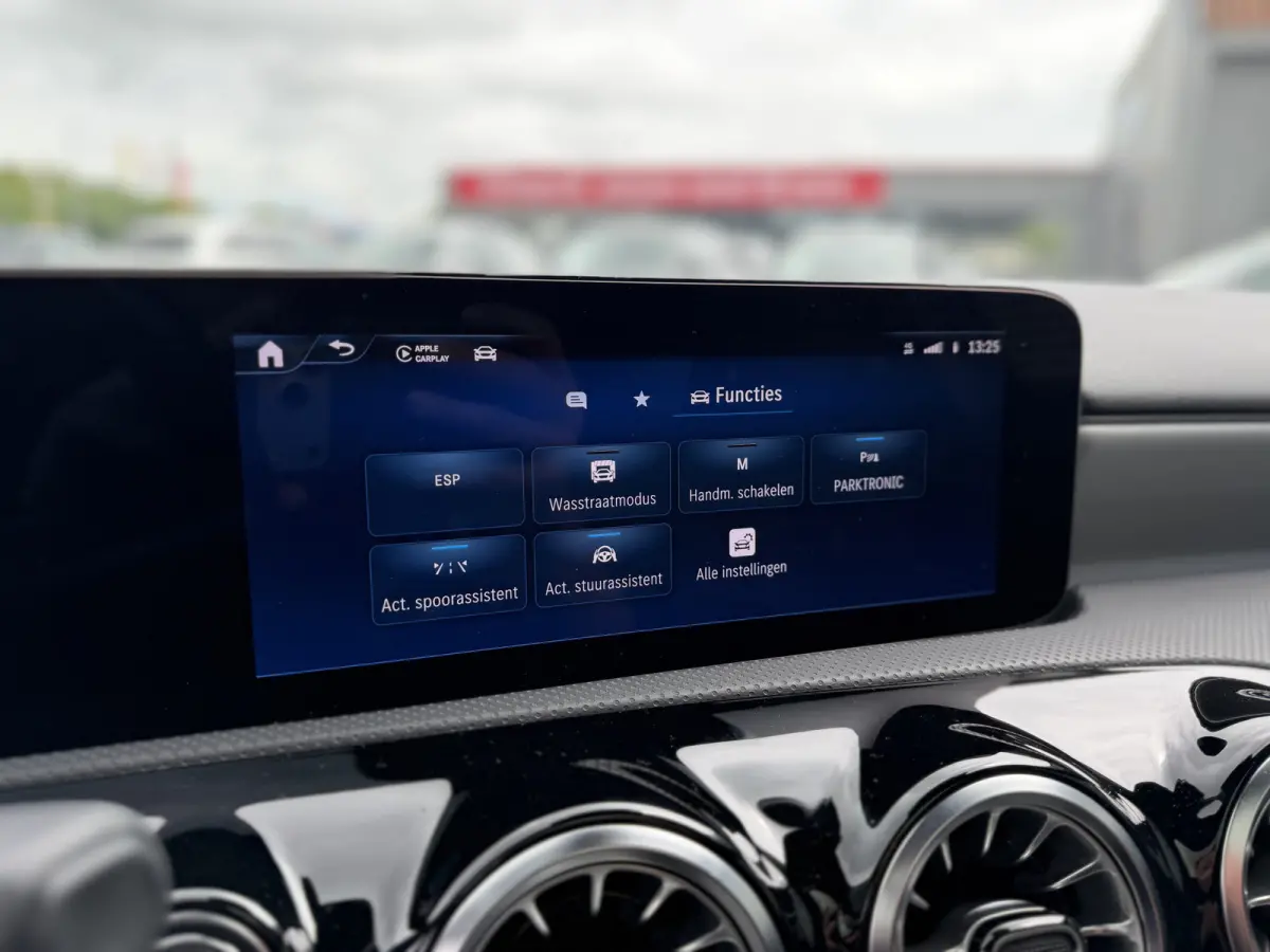 250 e Luxury Line Panoramadak Trekhaak Stuurwielverwarming Carplay ACC 360 gr Camera