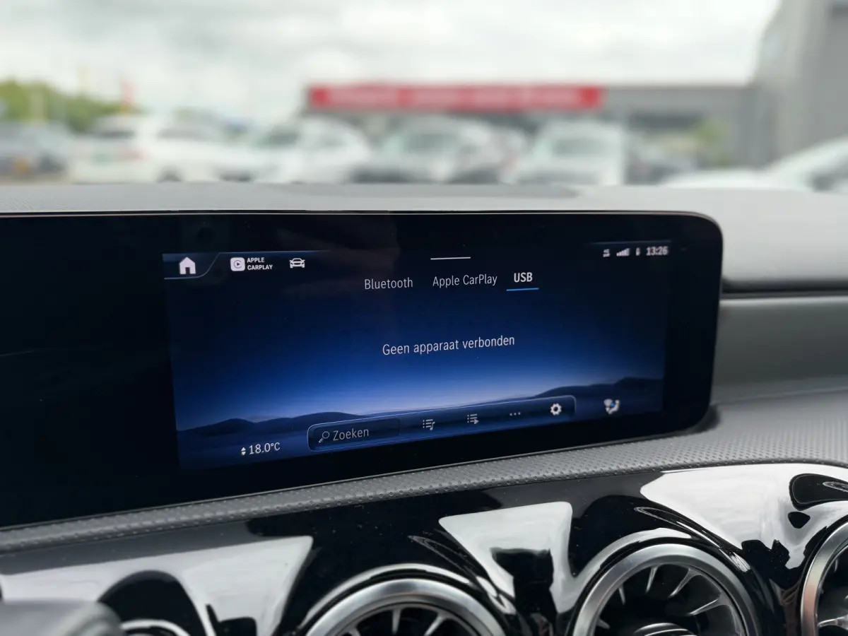 250 e Luxury Line Panoramadak Trekhaak Stuurwielverwarming Carplay ACC 360 gr Camera