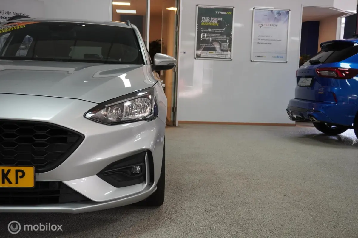 1.0 EcoBoost ST Line Business