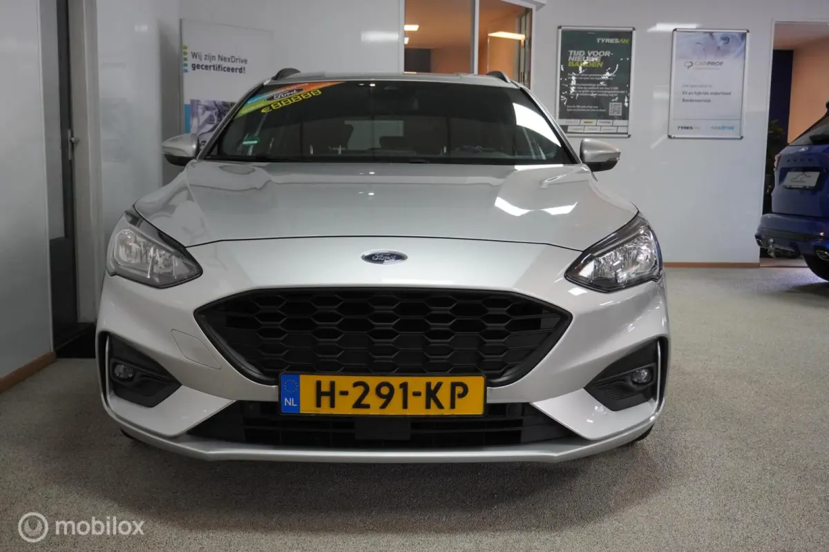 1.0 EcoBoost ST Line Business