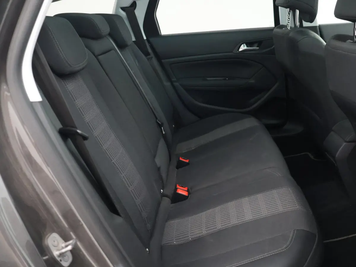 1.6 BLUEHDI BL PREMIUM + MASSAGE | STOELVERW. | DAB | CARPLAY | PANORAMA