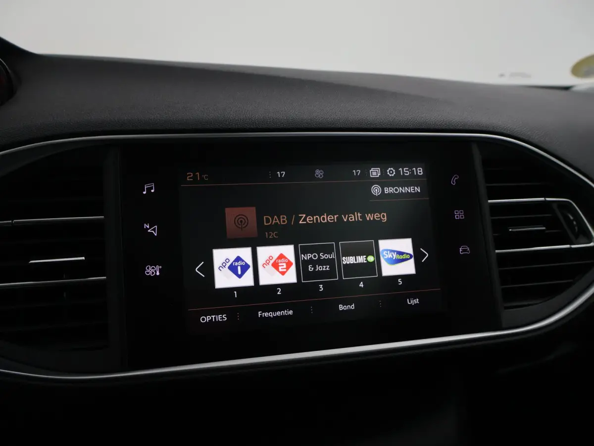 1.6 BLUEHDI BL PREMIUM + MASSAGE | STOELVERW. | DAB | CARPLAY | PANORAMA