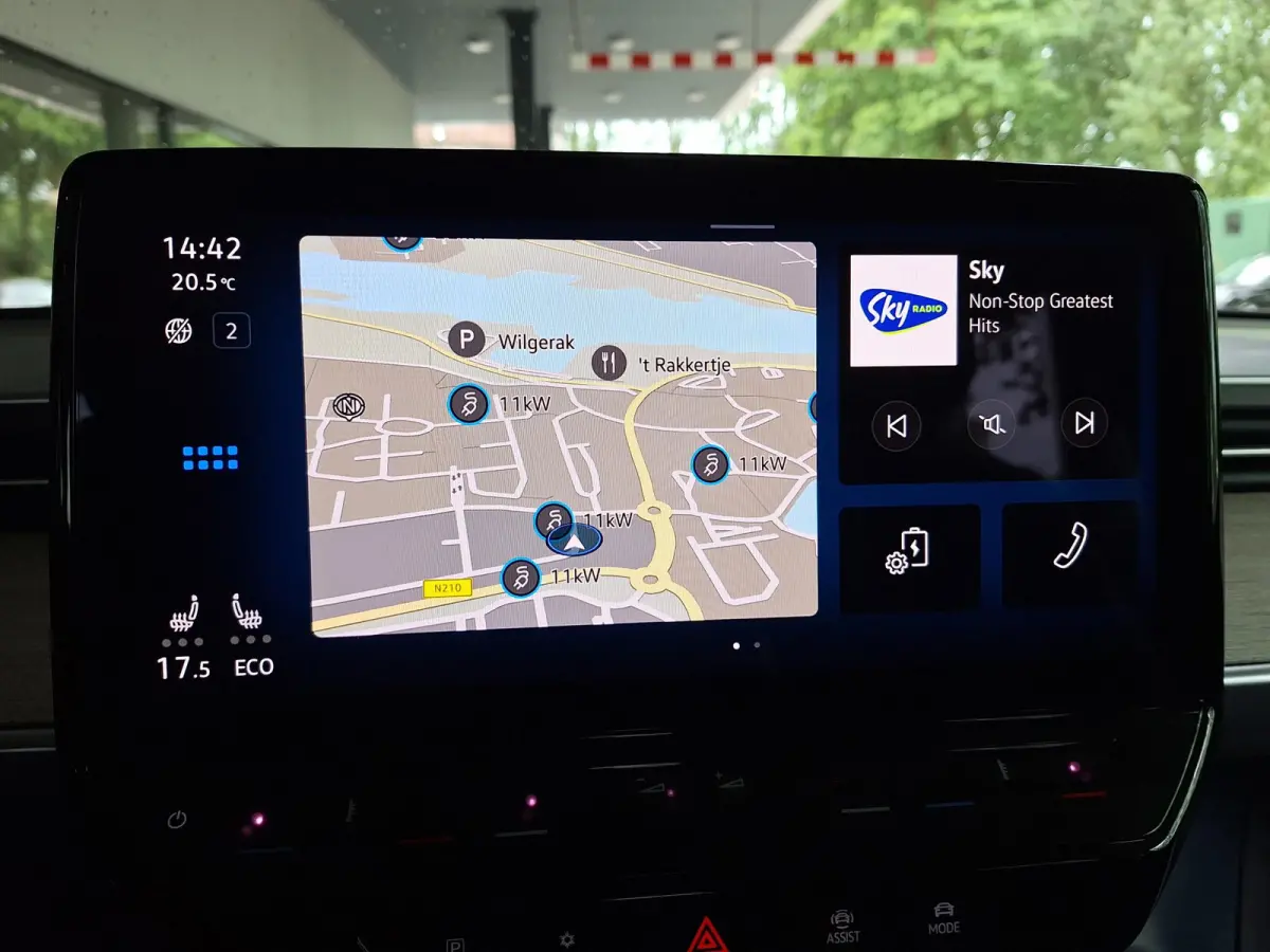 Pro 77kWh (Trekhaak,2xMemory,IQ,Elek schuifd)
