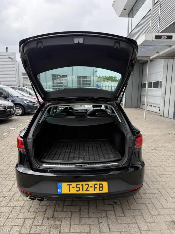 2.0 TDI FR Automaat Full Option Xenon Pano Camera