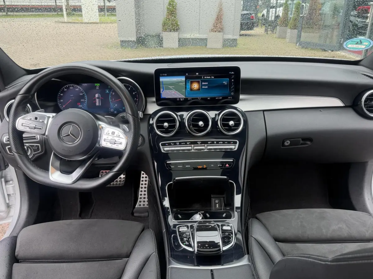 200 Business Solution AMG 2020 Pano