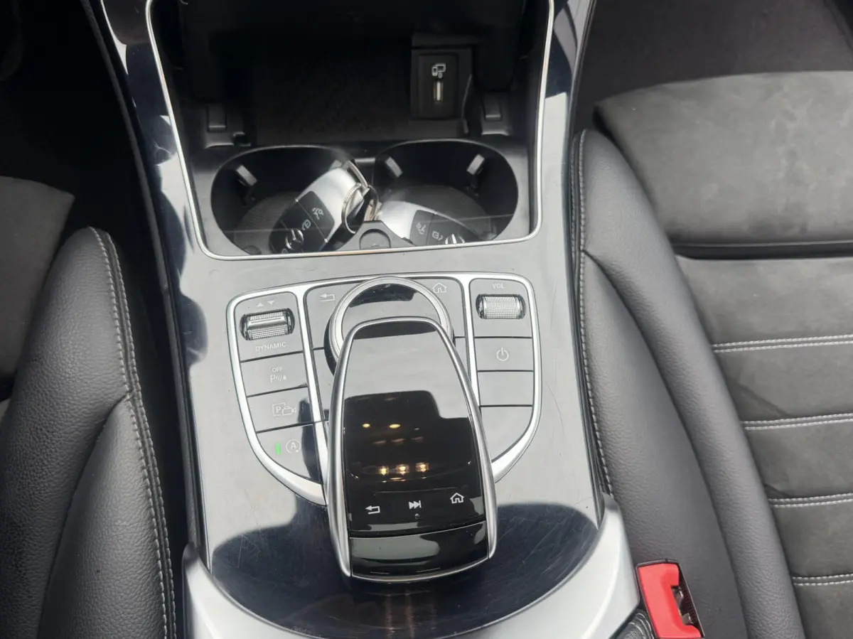 200 Business Solution AMG 2020 Pano