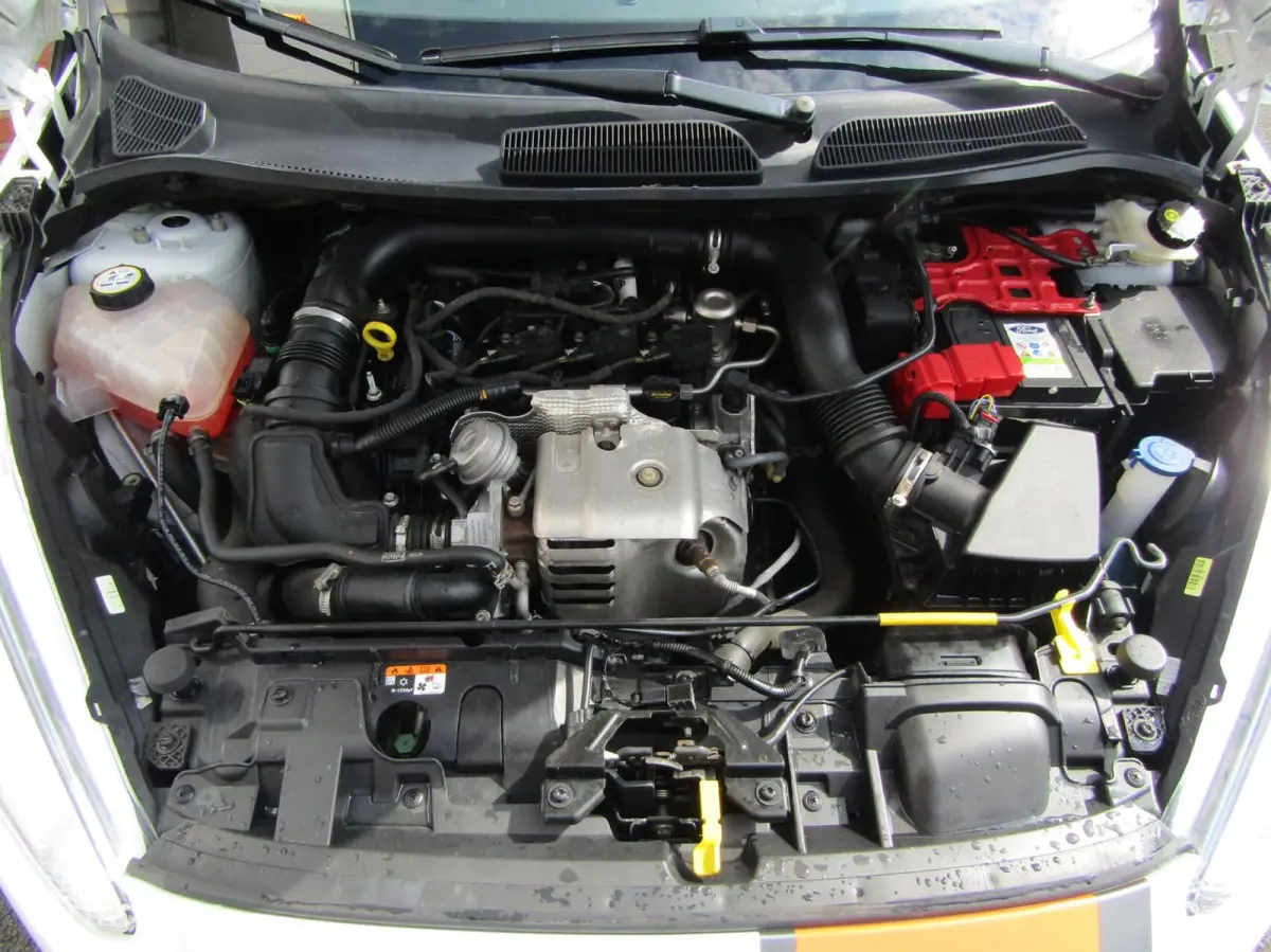 1.0 EcoBoost ST Line 8-2016 met maar 116867 km!