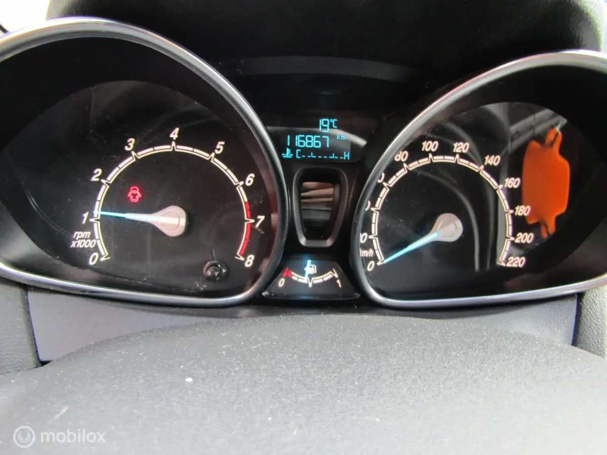 1.0 EcoBoost ST Line 8-2016 met maar 116867 km!