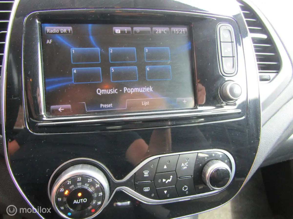 0.9 TCe Intens bj:2017 146888 km airco cruise