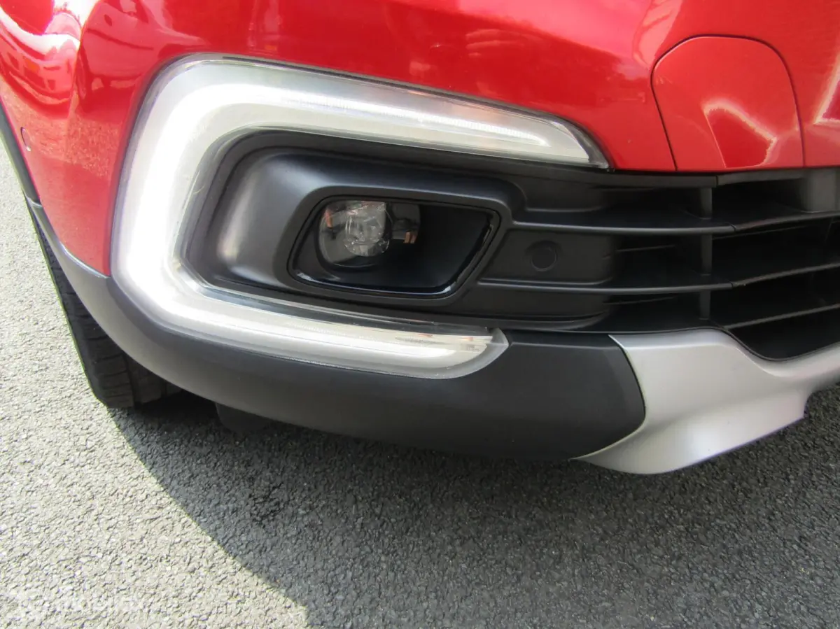 0.9 TCe Intens bj:2017 146888 km airco cruise