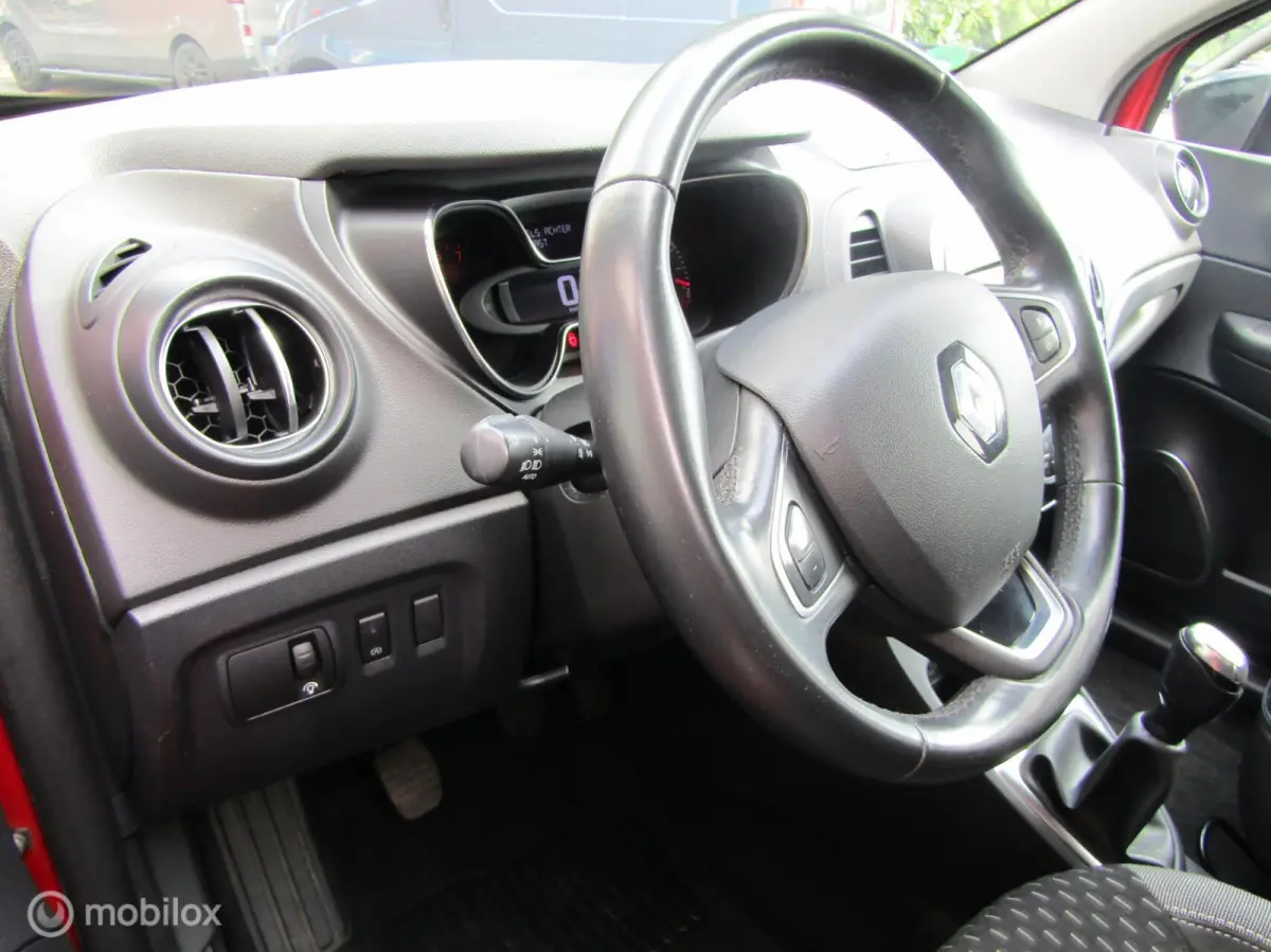 0.9 TCe Intens bj:2017 146888 km airco cruise