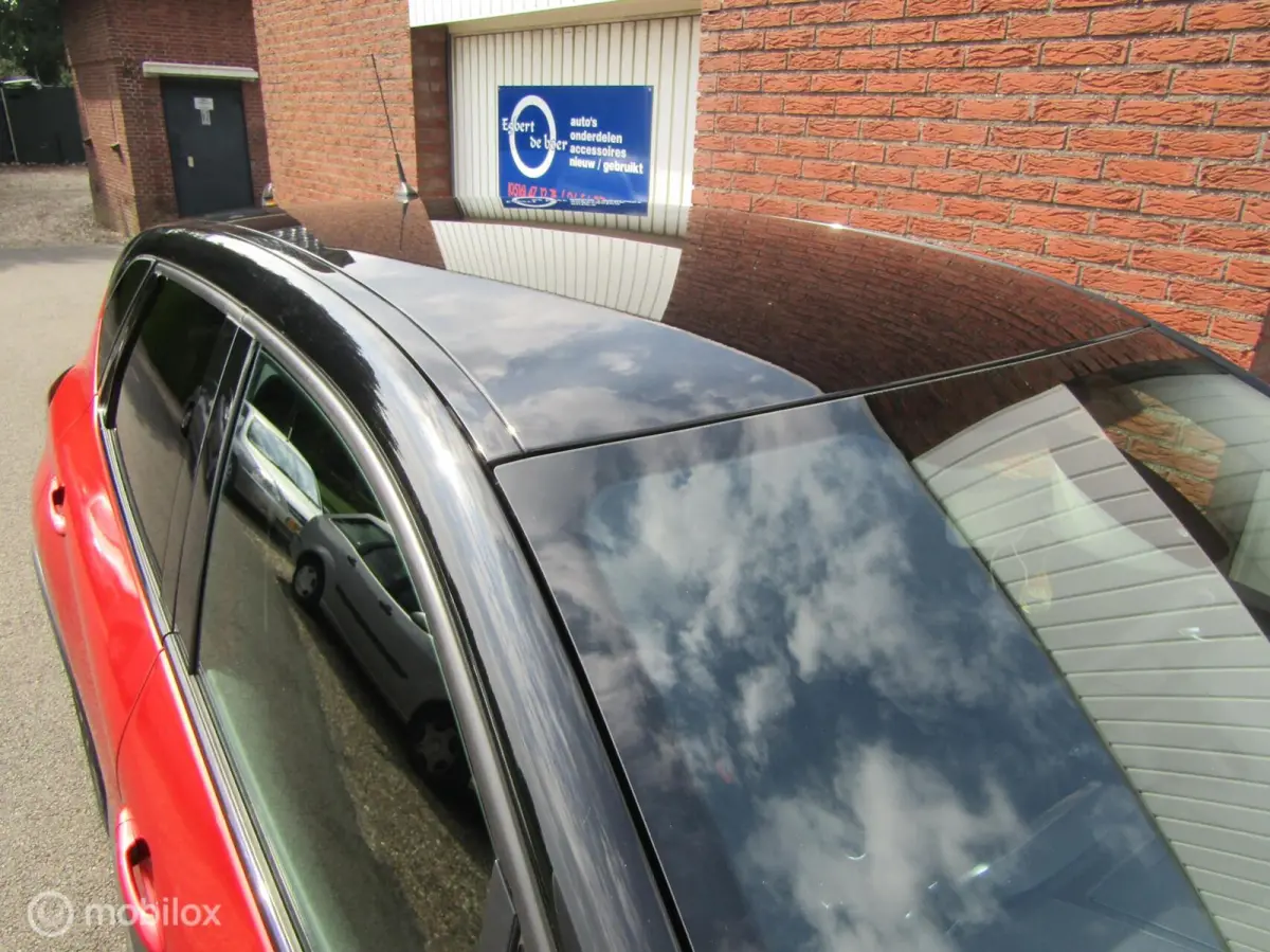 0.9 TCe Intens bj:2017 146888 km airco cruise
