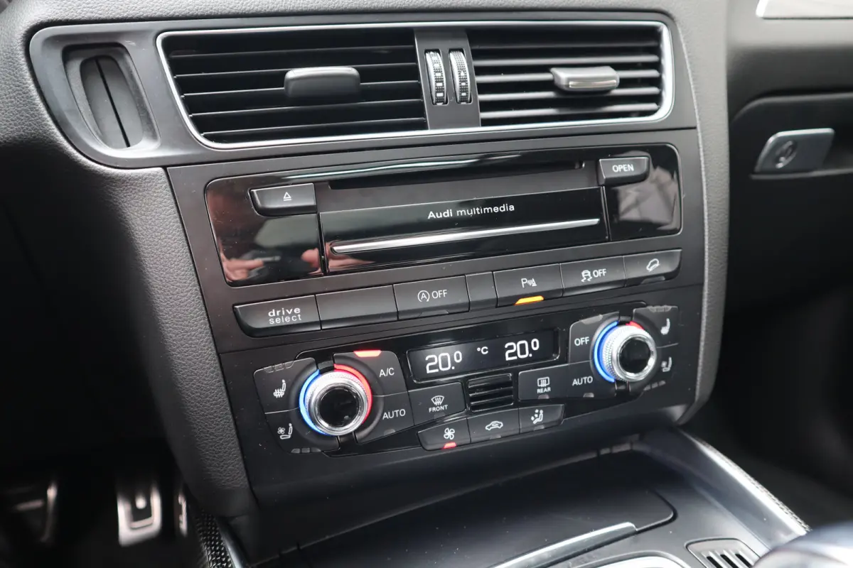 SQ5 3.0 TDI 313 pk SQ5 Quattro Pro Line S-Line / Nieuwstaat/ Carbon/ Pano-Dak/ Keyless/ B&O-Sound/ Bi-Xenon/ Stoel.Verw + Koeling/ Adap.Cruise/ 22'' LMV