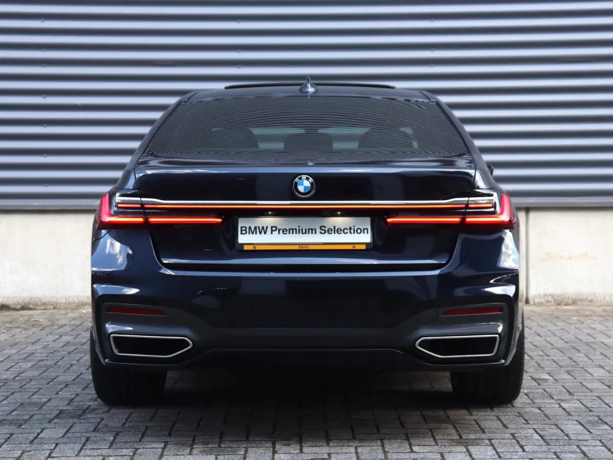 Sedan 745e High Executive | M Sportpakket | Head-Up | Driving Assistant Prof. | Harman Kardon | Soft Close | Stoelventilatie | Parking Assistant Plus | SOH 96% | 20'' LMV
