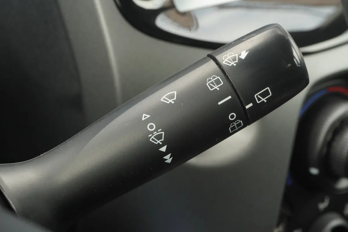 1.0 VVT-i x-play+Airco+Apple-careplay+camera+elek-pakket = ORIG/NL = TOP !!