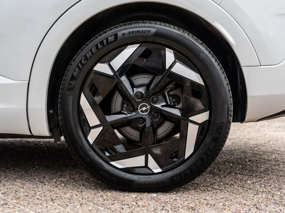 1.6 Turbo Plug-In Hybrid 4x4 300PK GSe | Two-Tone | Trekhaak | Winter Pack | BTW