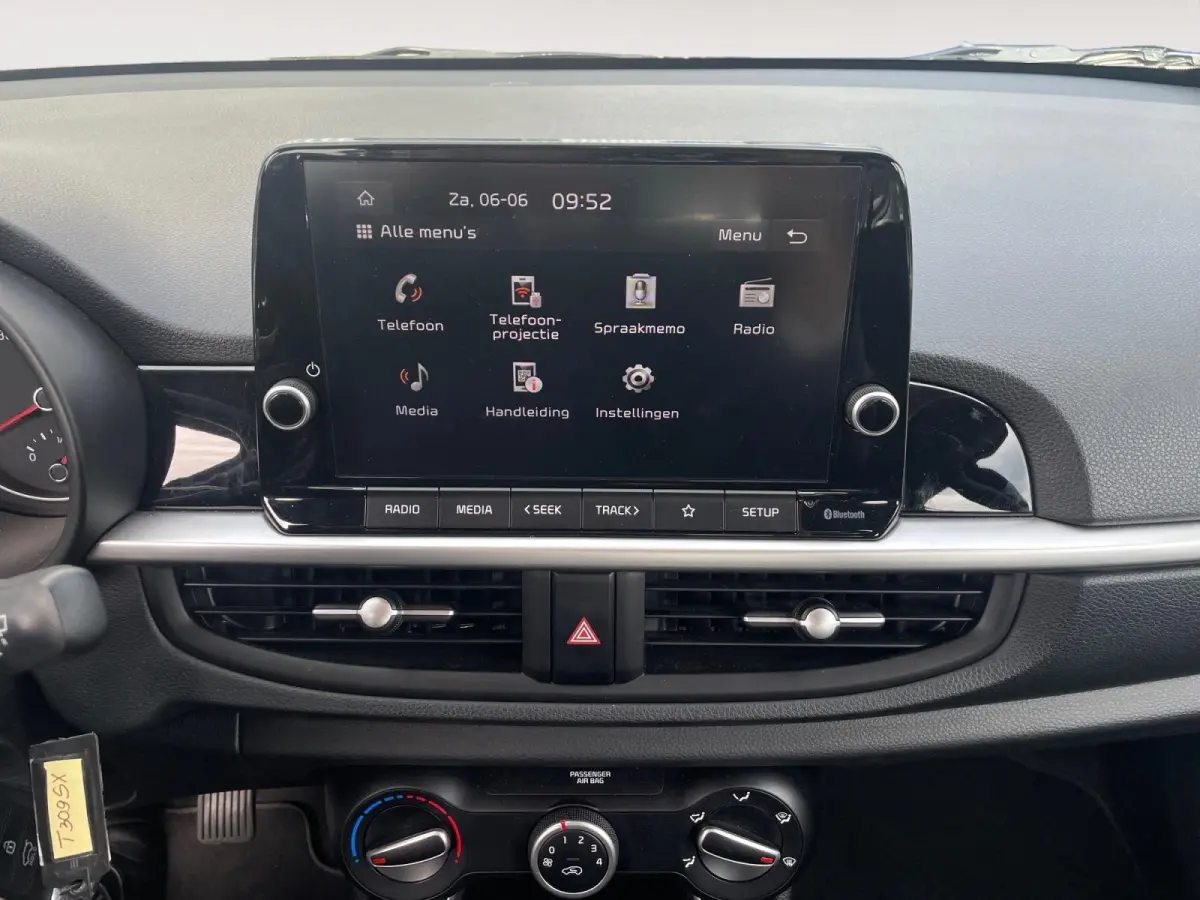 1.0 DPi DynamicLine | Parkeer camera | Cruise control | LM-Velgen | Apple Carplay/Android Auto